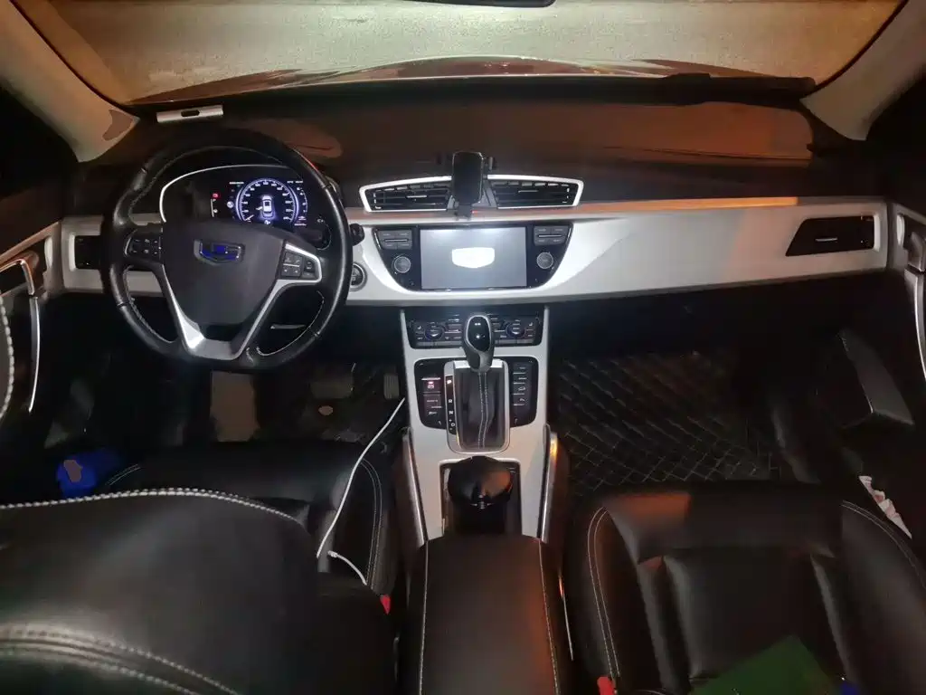 Geely Boyue — миниатюра 13