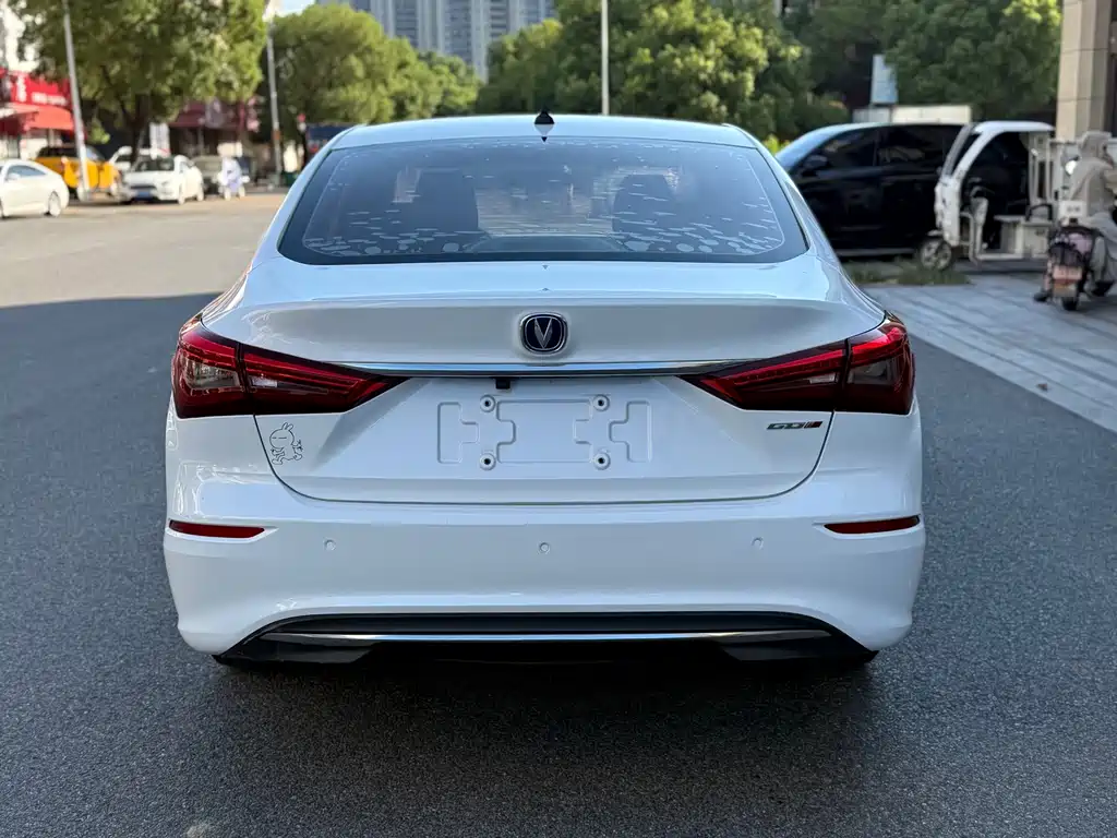 Changan Eado — миниатюра 8