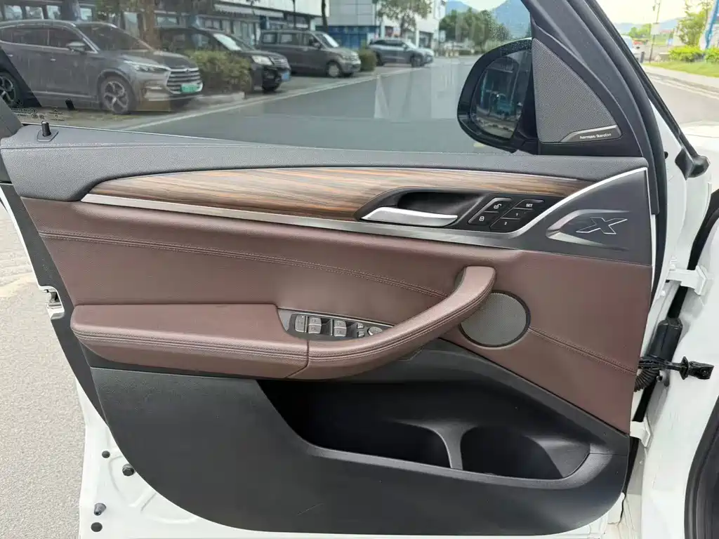 BMW X3 — миниатюра 4
