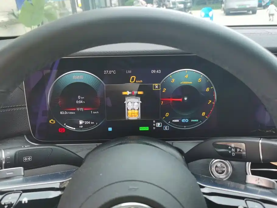 Mercedes-Benz E-Class — миниатюра 14