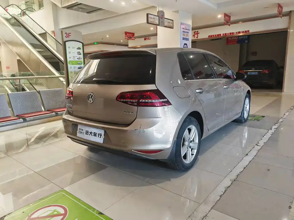 Volkswagen Golf — миниатюра 8