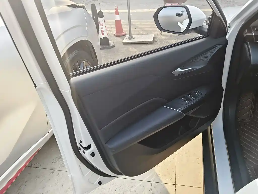 Changan Yida — миниатюра 12