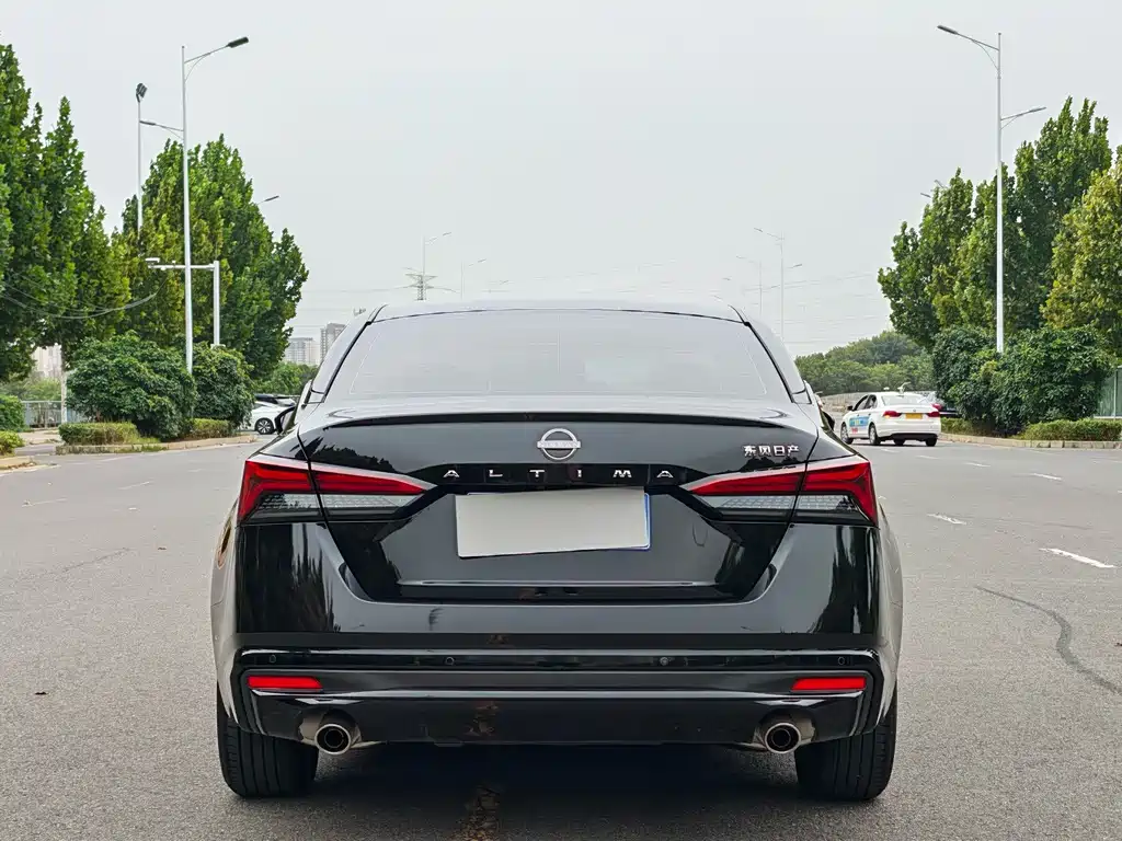 Nissan Teana — миниатюра 8