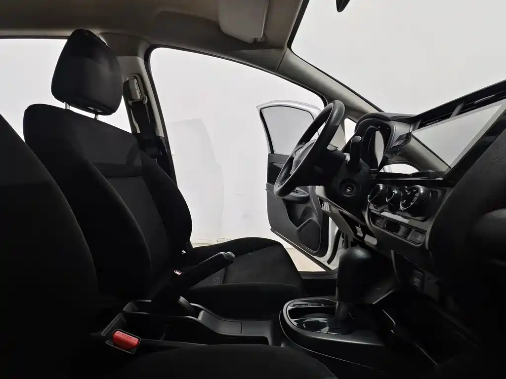 Honda Fit — миниатюра 14