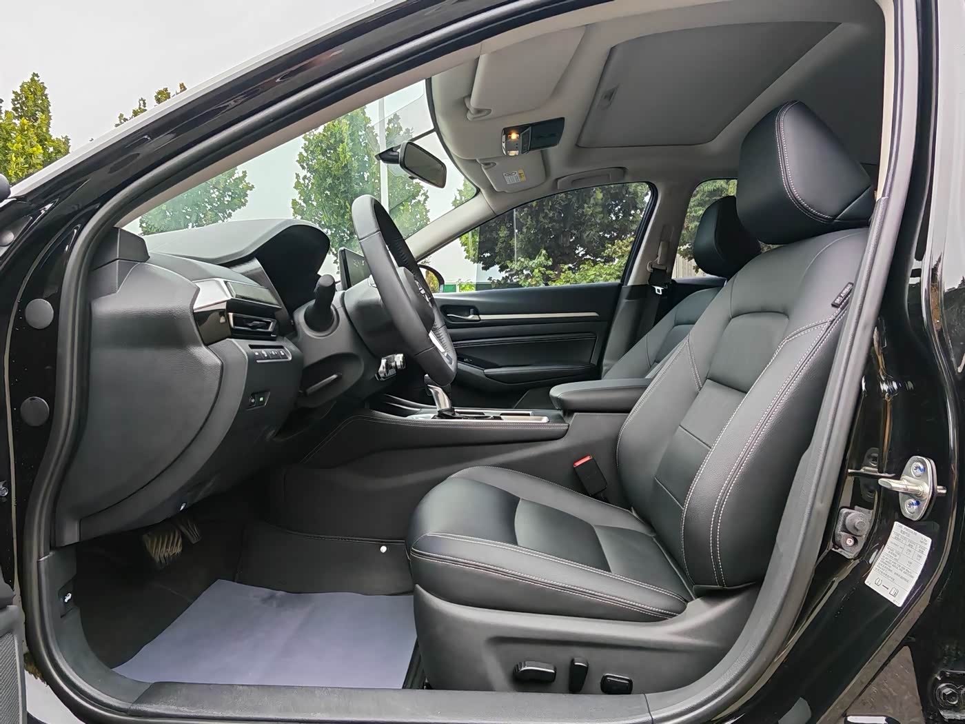 Nissan Teana 2.0 л 2024 г. Чёрный, пробег 11000 км
