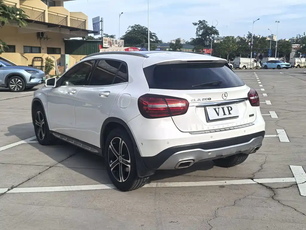 Mercedes-Benz GLA — миниатюра 5