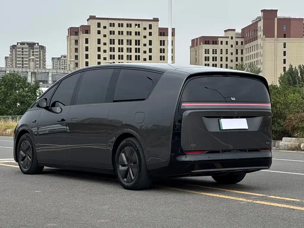 Li Auto Li MEGA — миниатюра 17