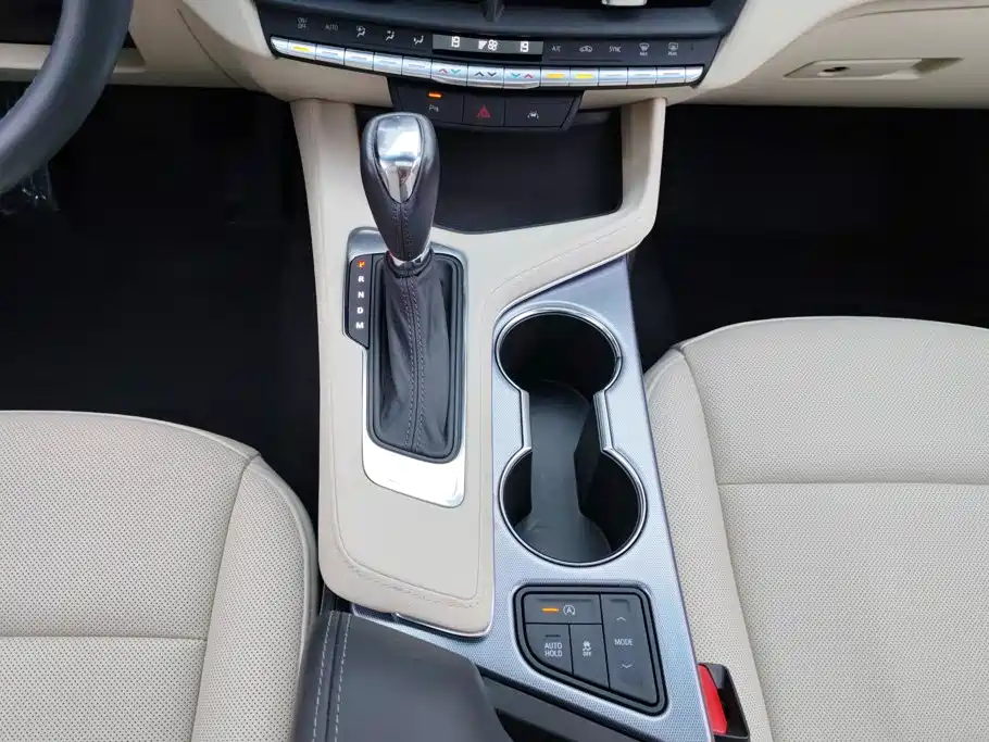 Cadillac CT4 25T Luxury Type, фото 16