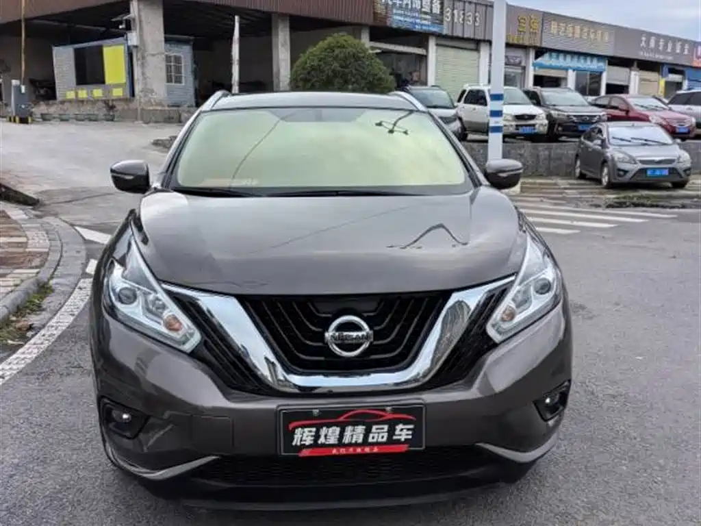 NISSAN LOULAN