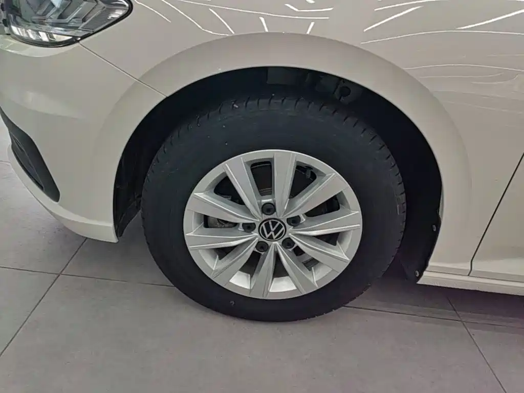 Volkswagen Lavida — миниатюра 23