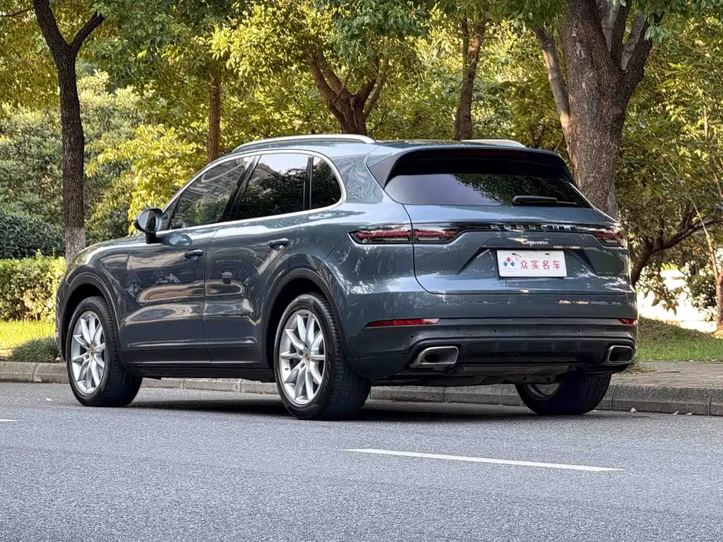 Porsche Cayenne — миниатюра 16