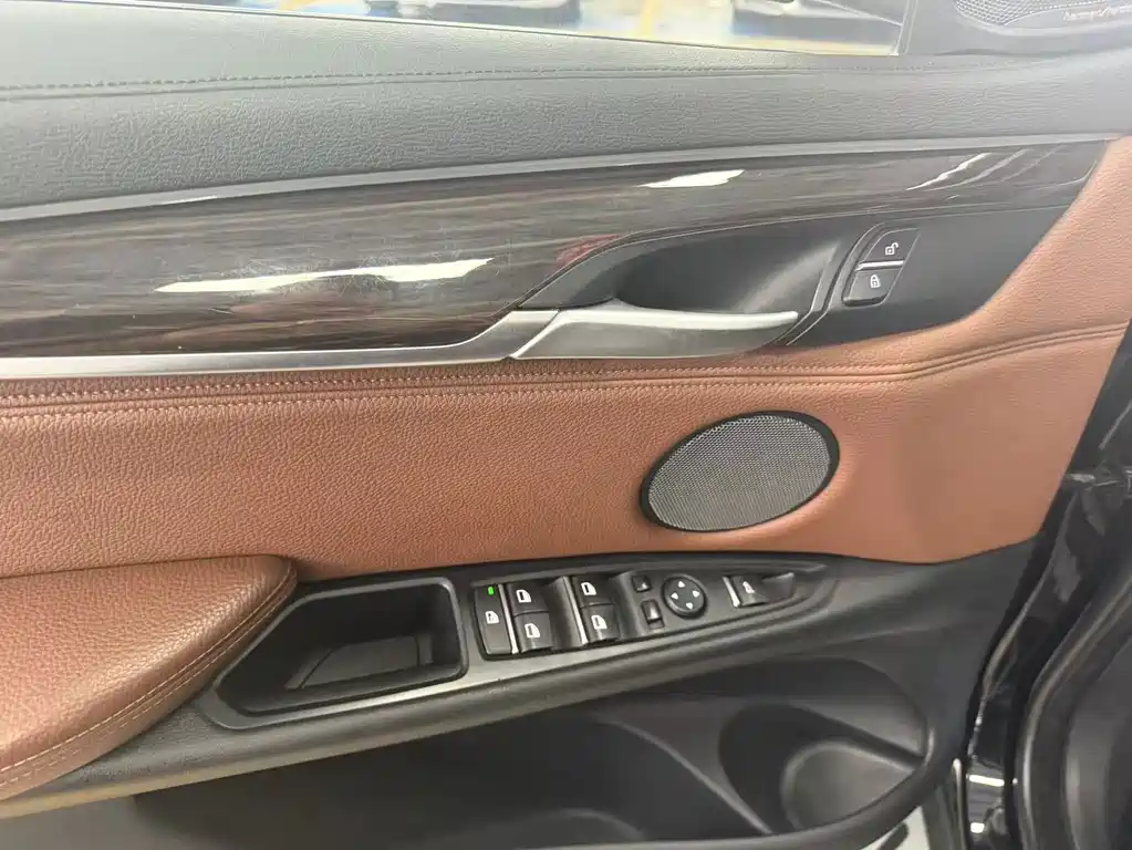 BMW X6 — миниатюра 9