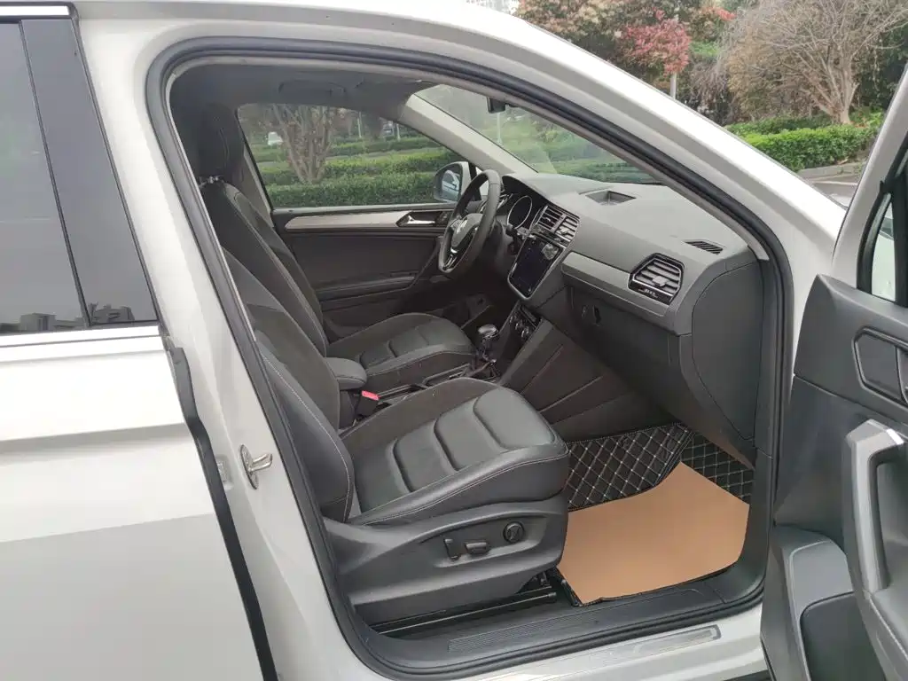 Volkswagen Tiguan L — миниатюра 4