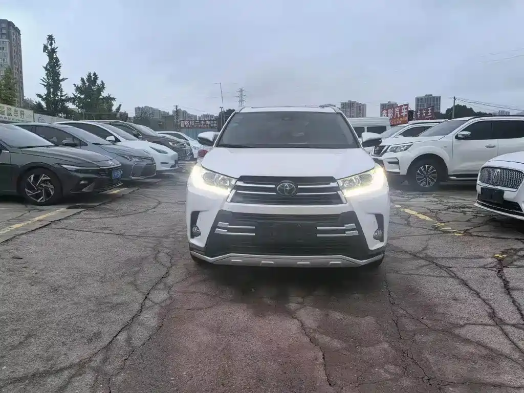 Toyota Highlander — миниатюра 2