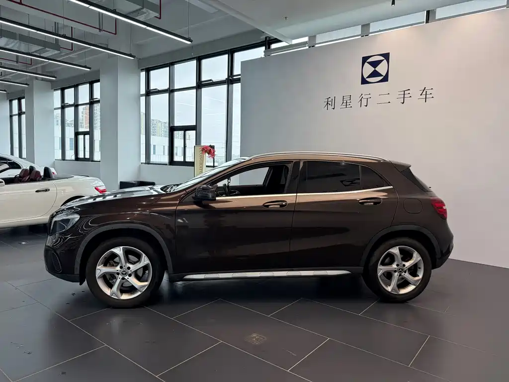 Mercedes-Benz GLA — миниатюра 3