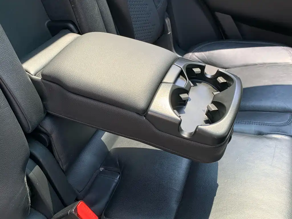 Land Rover Discovery Sport — миниатюра 28