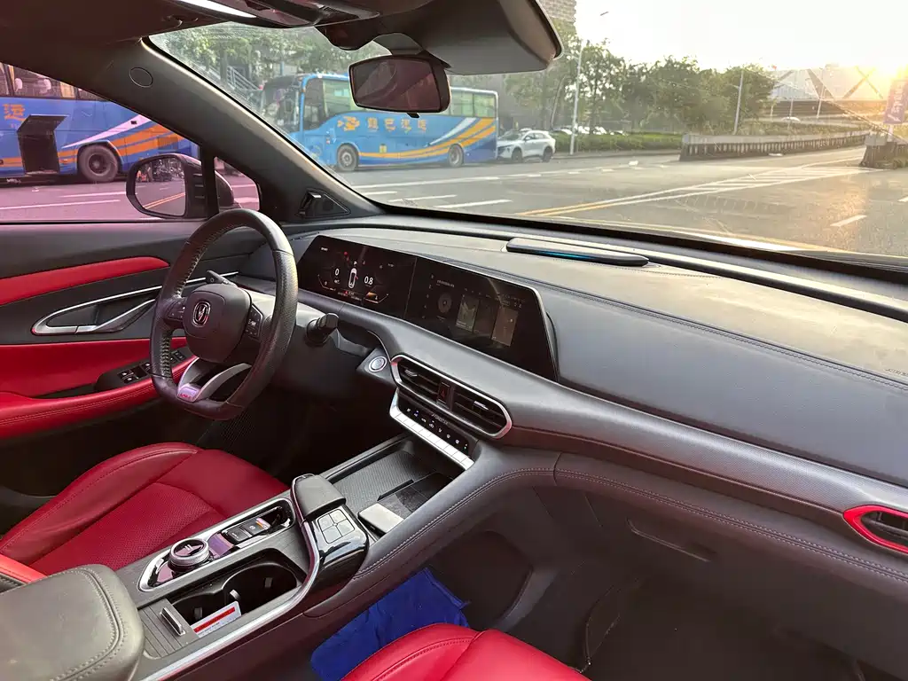 Changan UNI-T — миниатюра 9