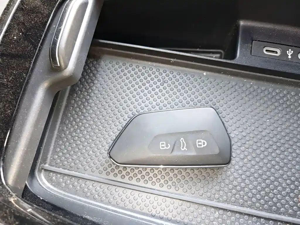 Volkswagen ID.4 X 2025 Smart