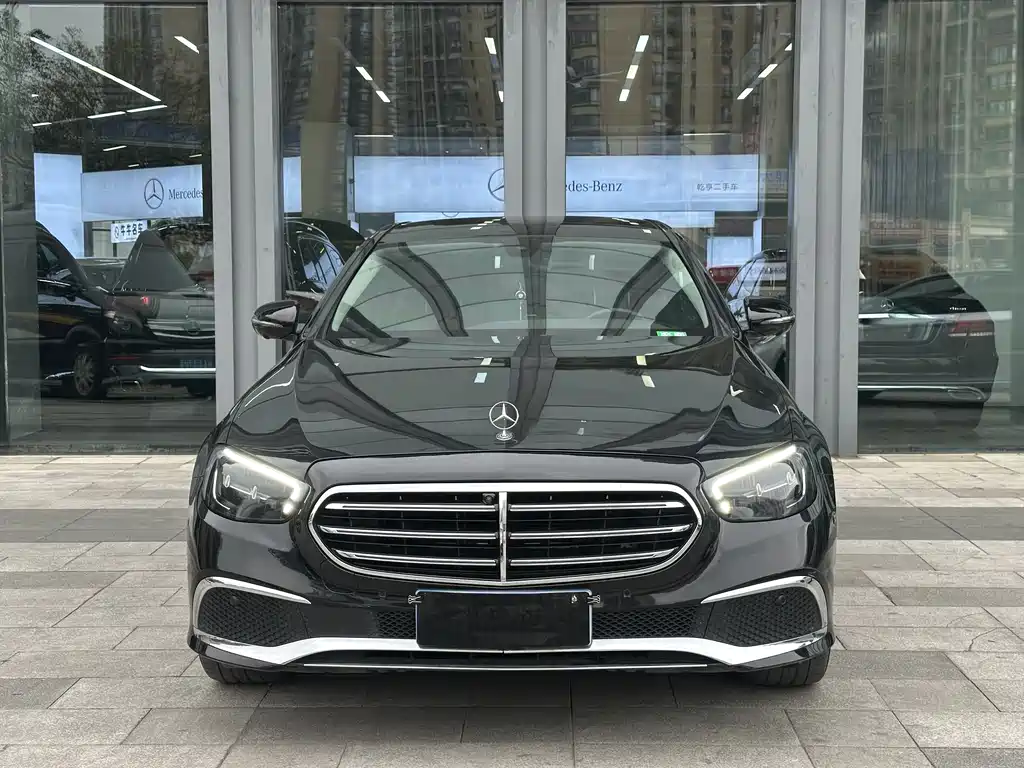 Mercedes-Benz E-Class 2023