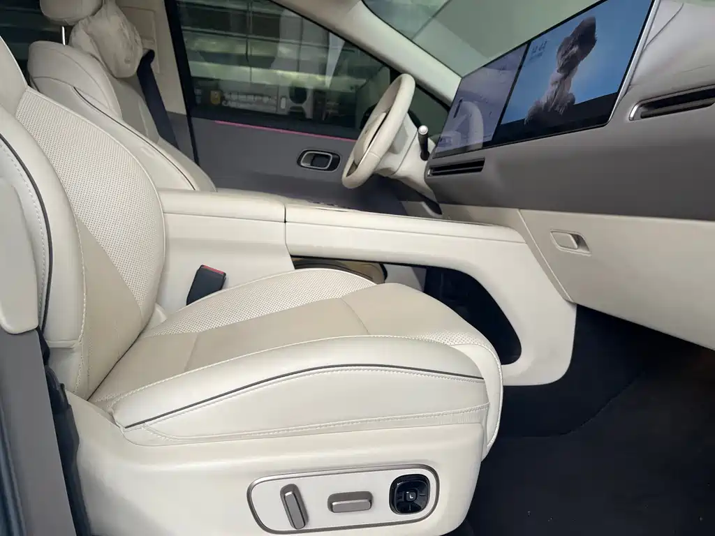Li Auto Li i8 — миниатюра 31