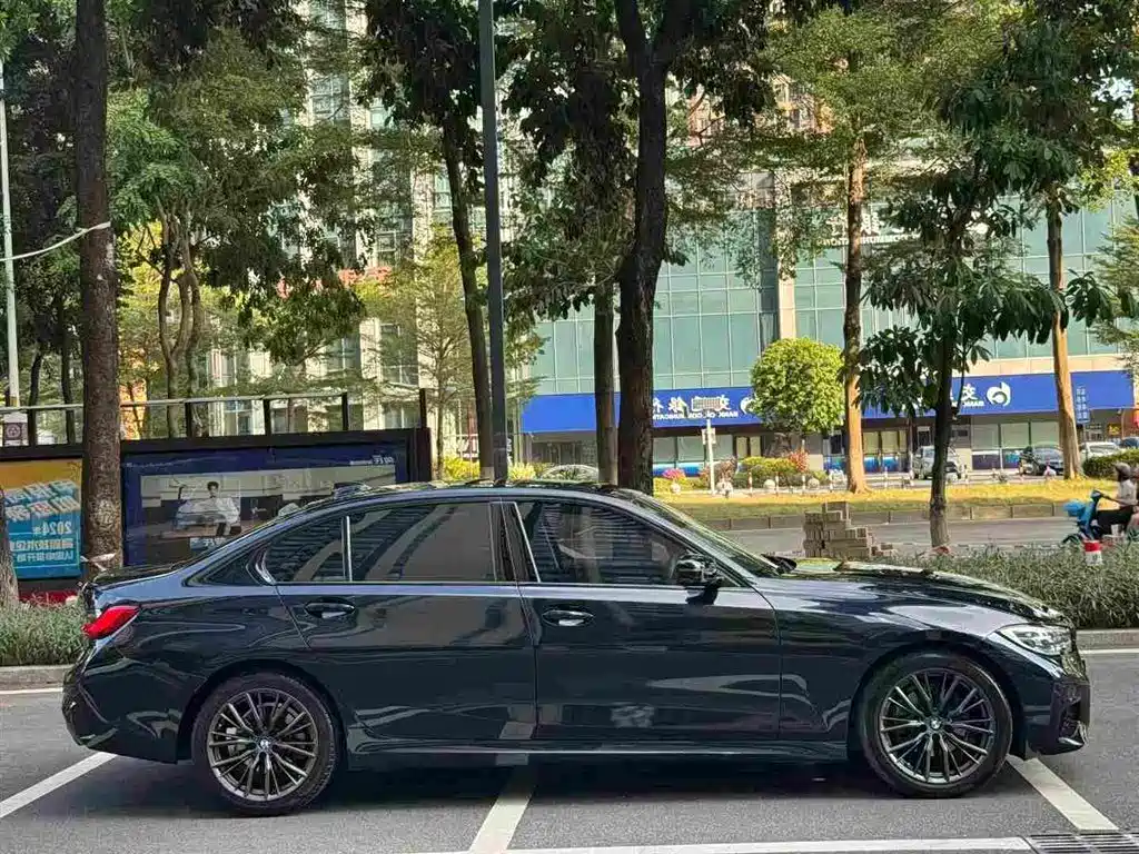 BMW 3 Series — миниатюра 4