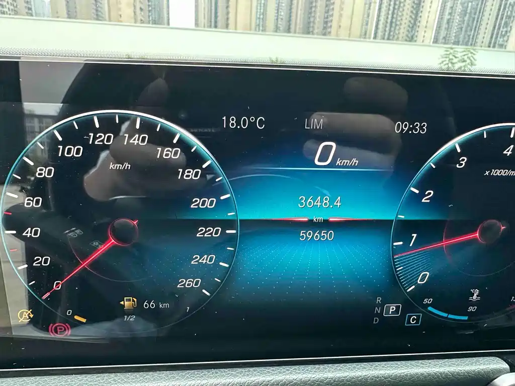 Mercedes-Benz GLB — миниатюра 15