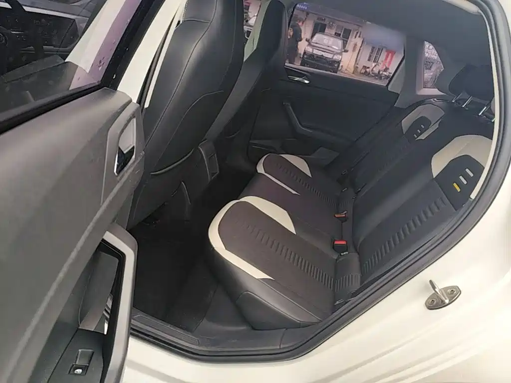 Volkswagen Polo — миниатюра 17