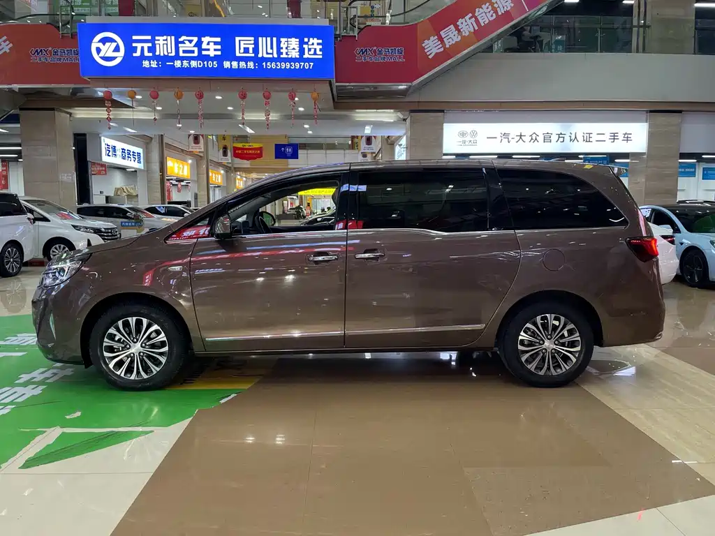 Buick GL8 — миниатюра 5