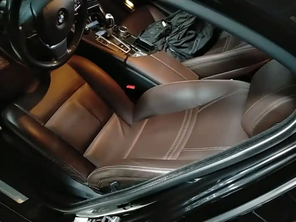 BMW 5 Series — миниатюра 15