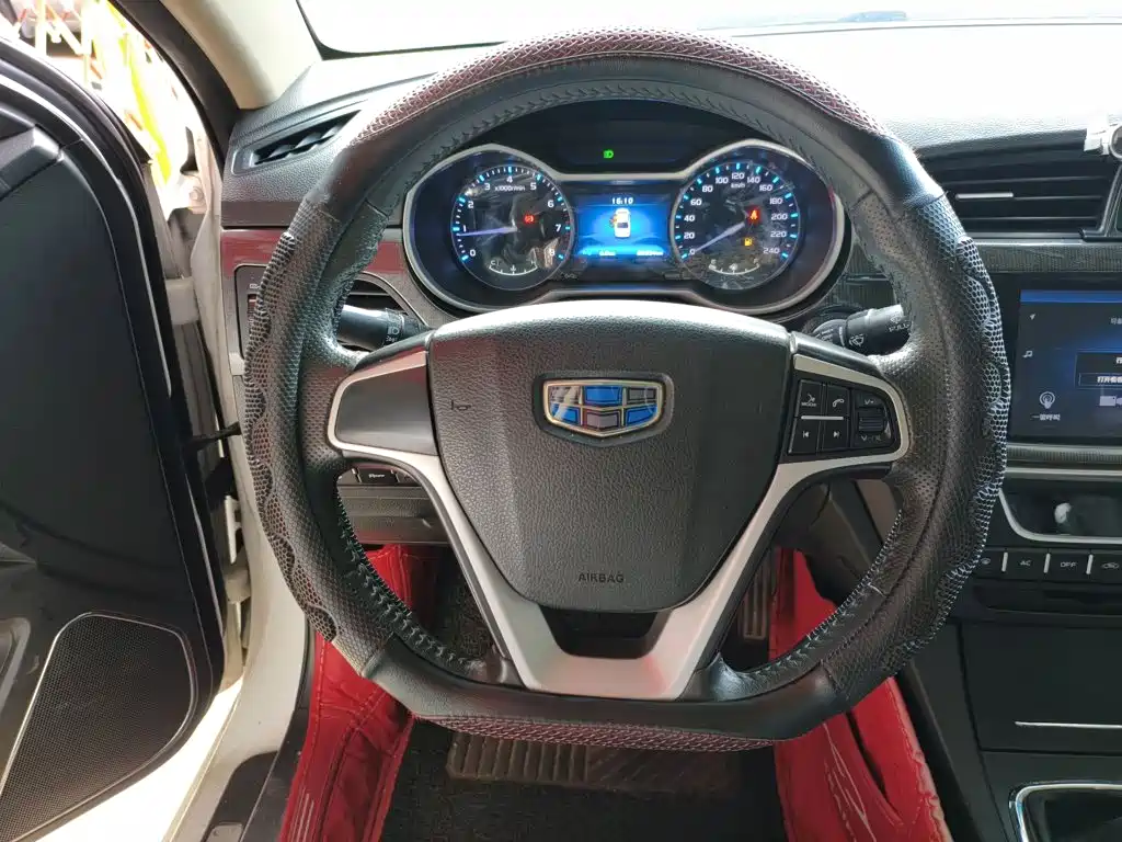 Geely Emgrand — миниатюра 11