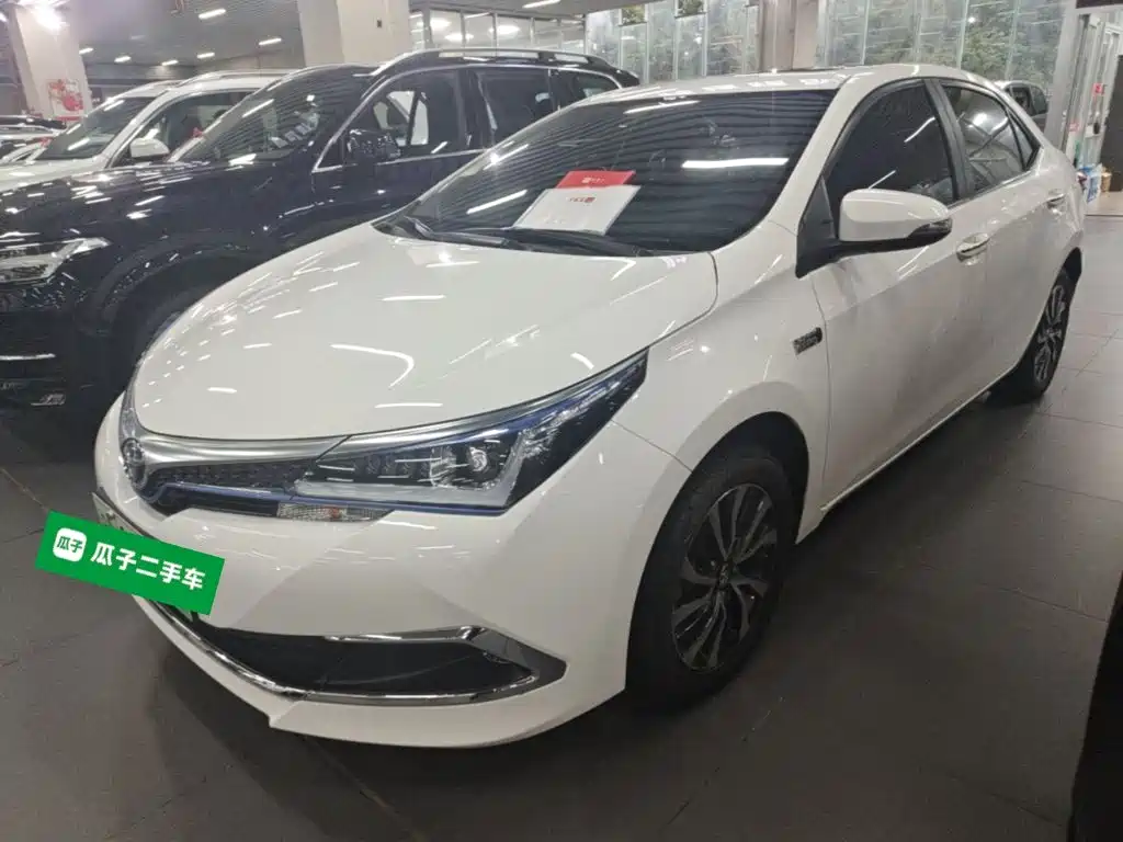 Toyota Corolla Hybrid — миниатюра 2