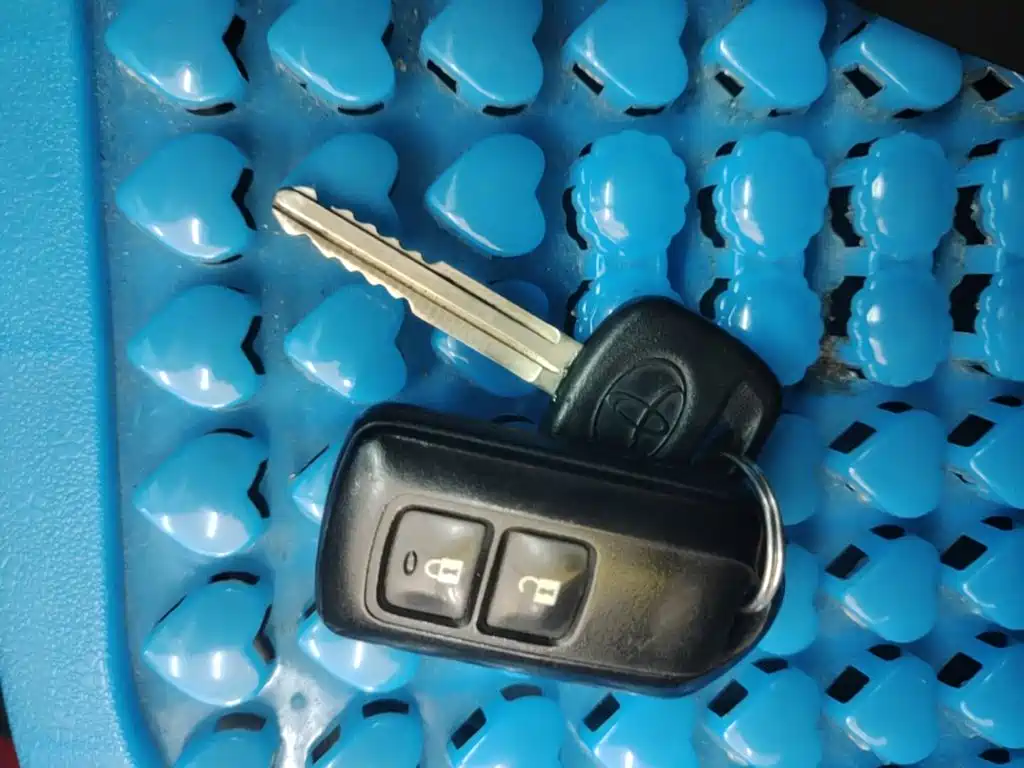 Toyota Yaris L — миниатюра 9