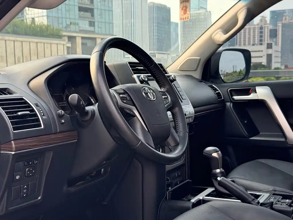 Toyota Prado — миниатюра 12