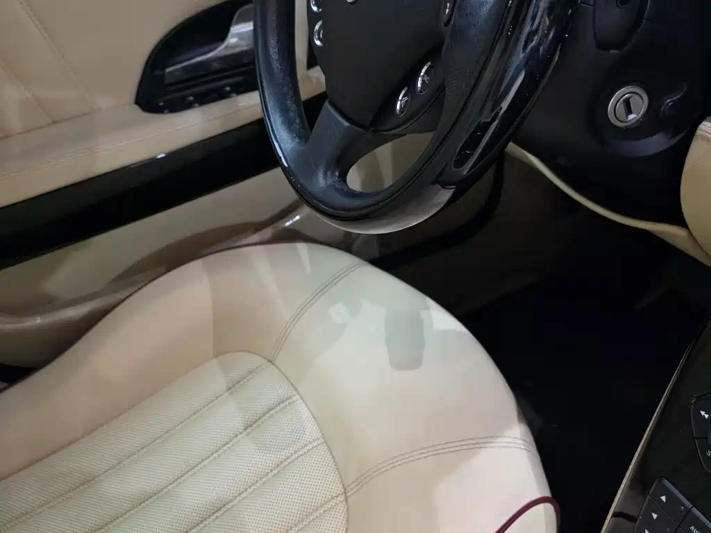 Maserati Quattroporte — миниатюра 9