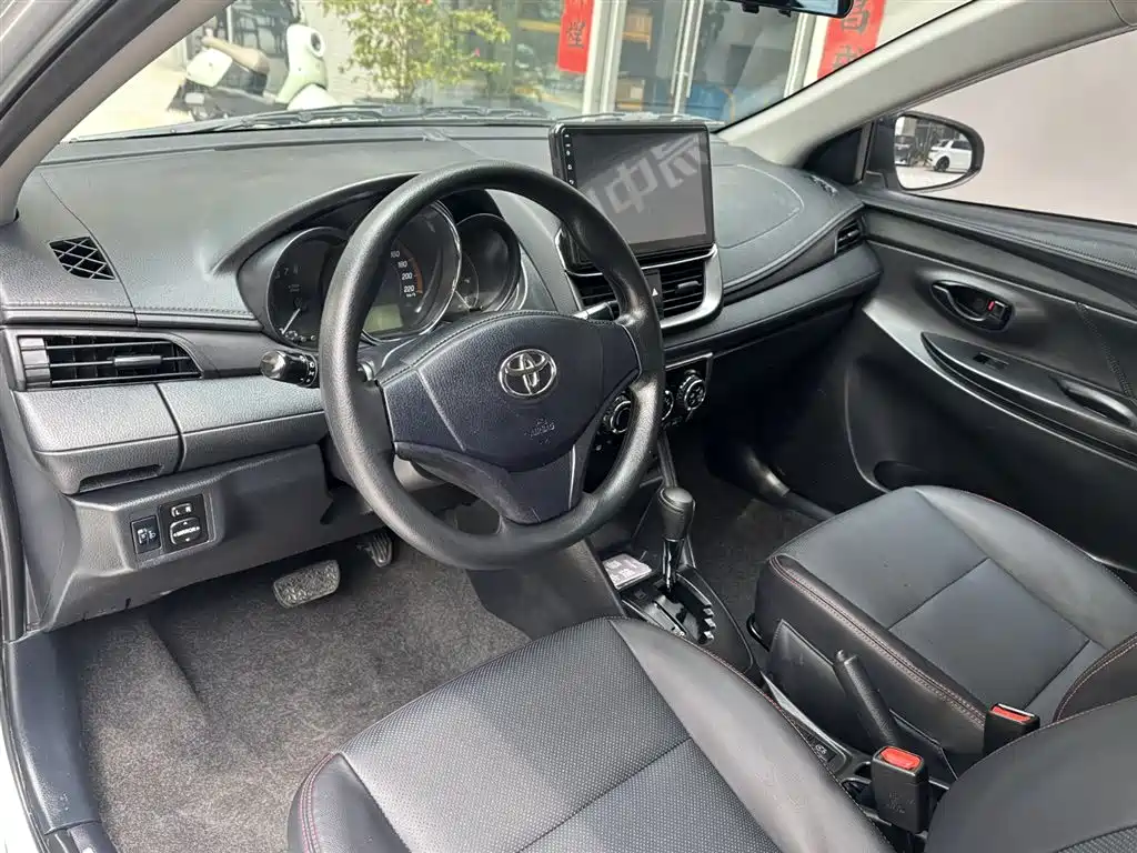 TOYOTA YARIS L ZHIXUAN