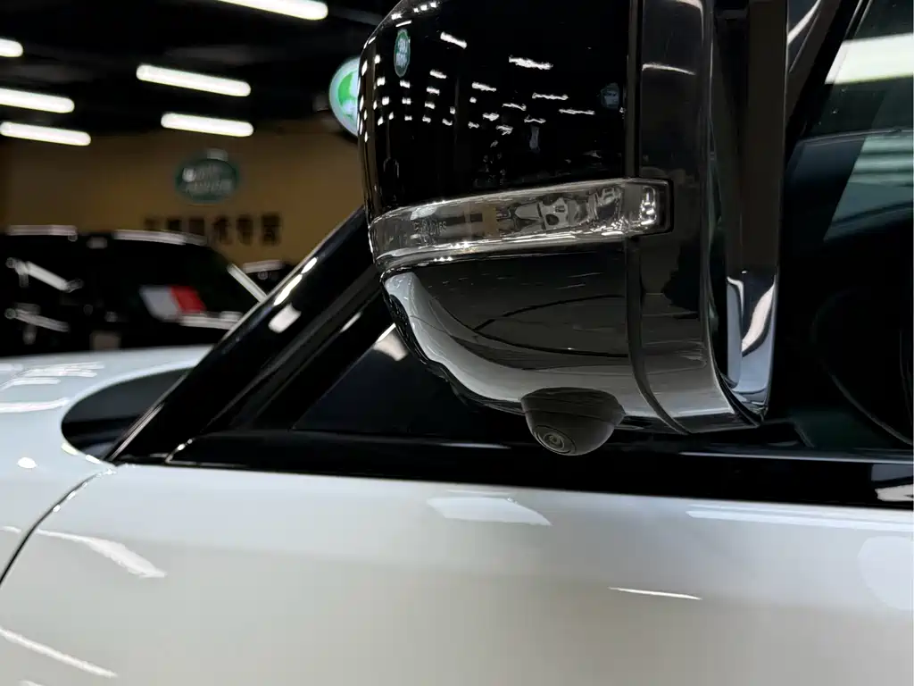 Land Rover Range Rover — миниатюра 16