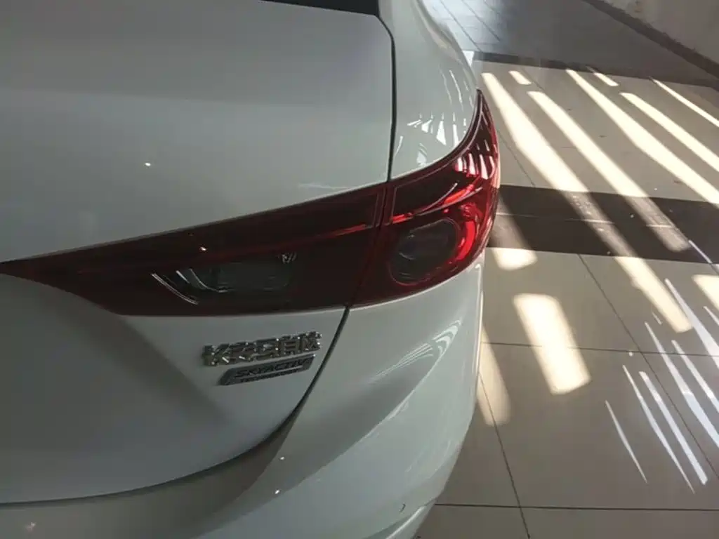 Mazda 3 Axela — миниатюра 8
