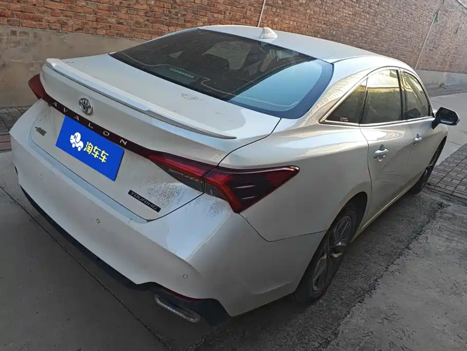 Toyota Avalon — миниатюра 3