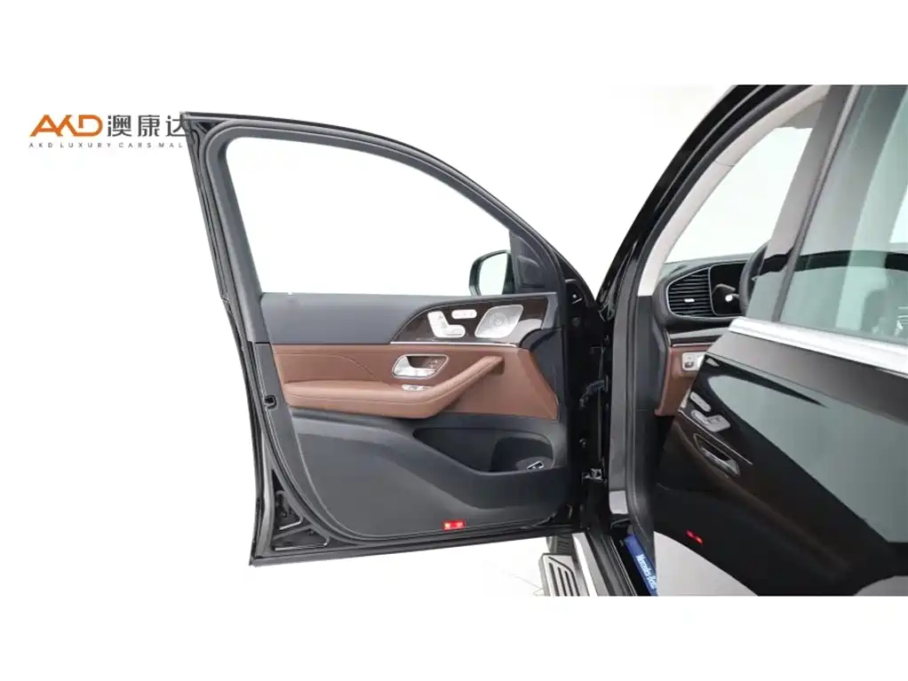 Mercedes-Benz GLE (Import) — миниатюра 10