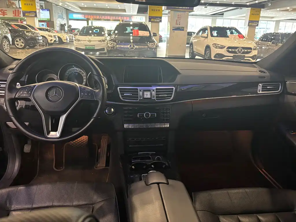 Mercedes-Benz E-Class — миниатюра 9