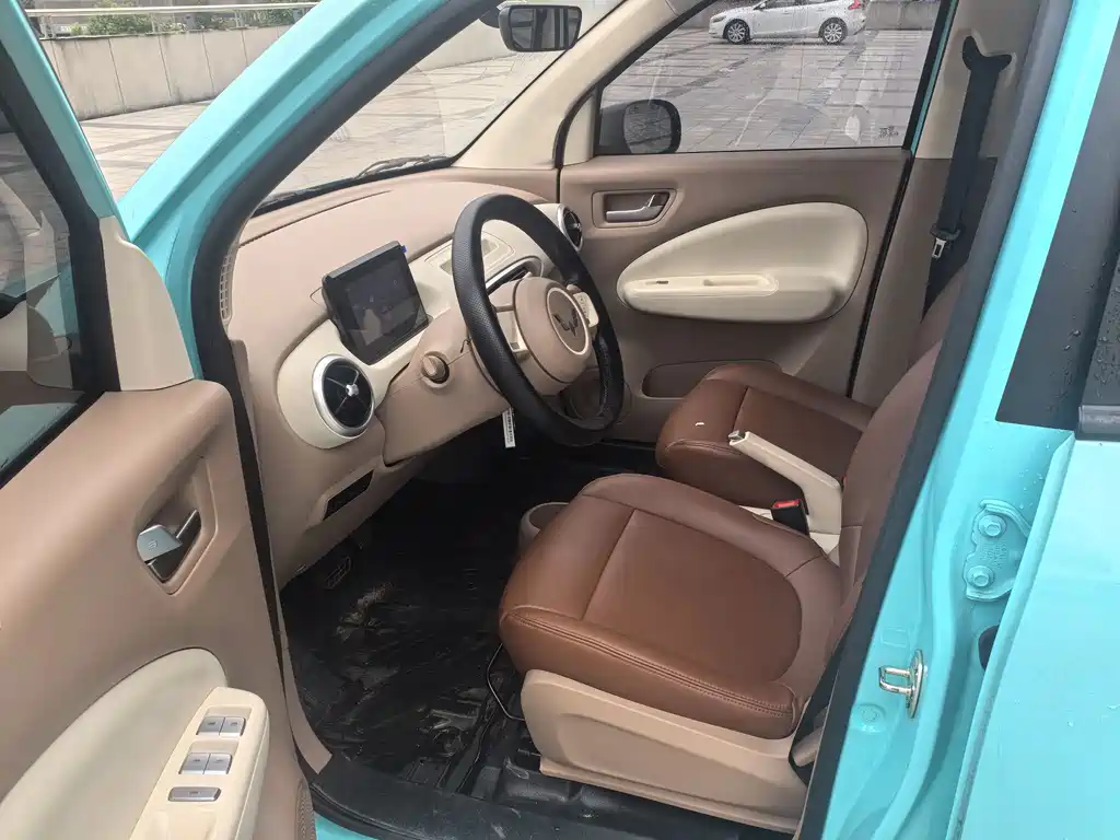 Wuling MINIEV — миниатюра 8