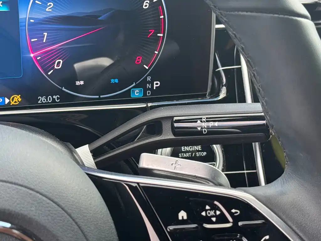 Mercedes-Benz E-Class — миниатюра 12
