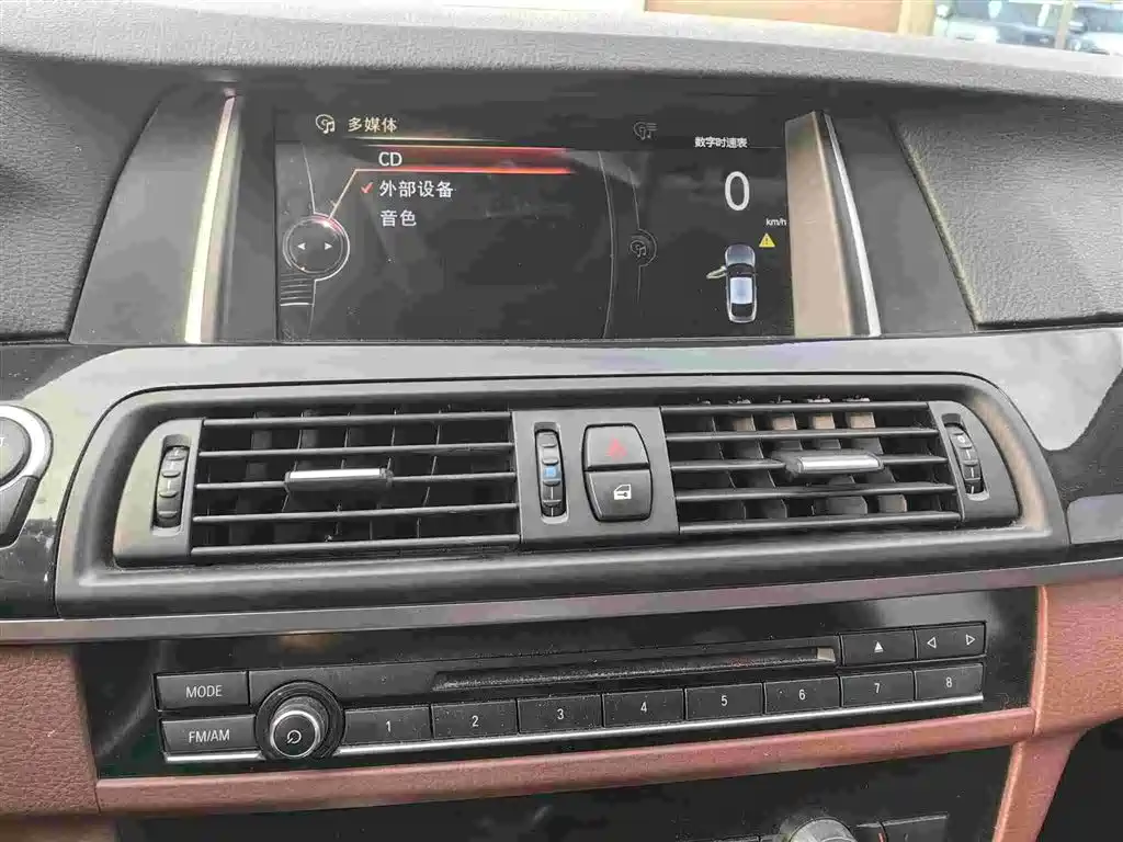 BMW 5 Series (Import) — миниатюра 10