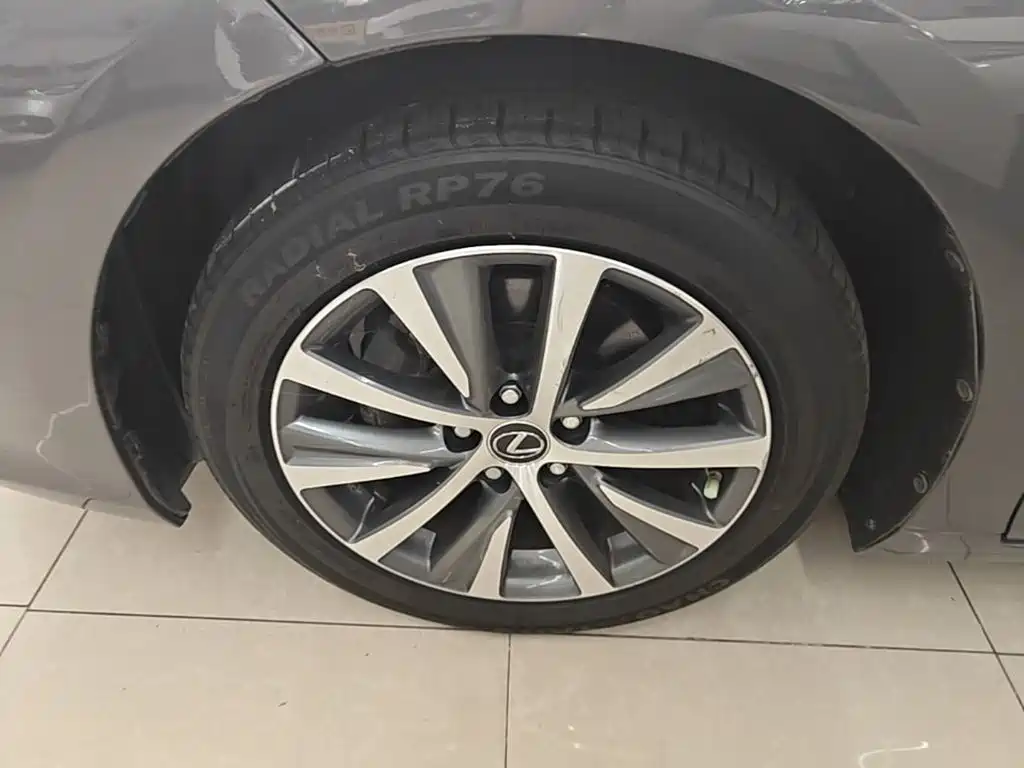 Lexus ES — миниатюра 23