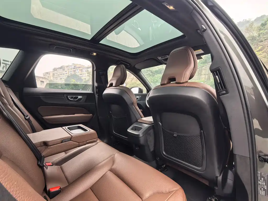 Volvo XC60 — миниатюра 8
