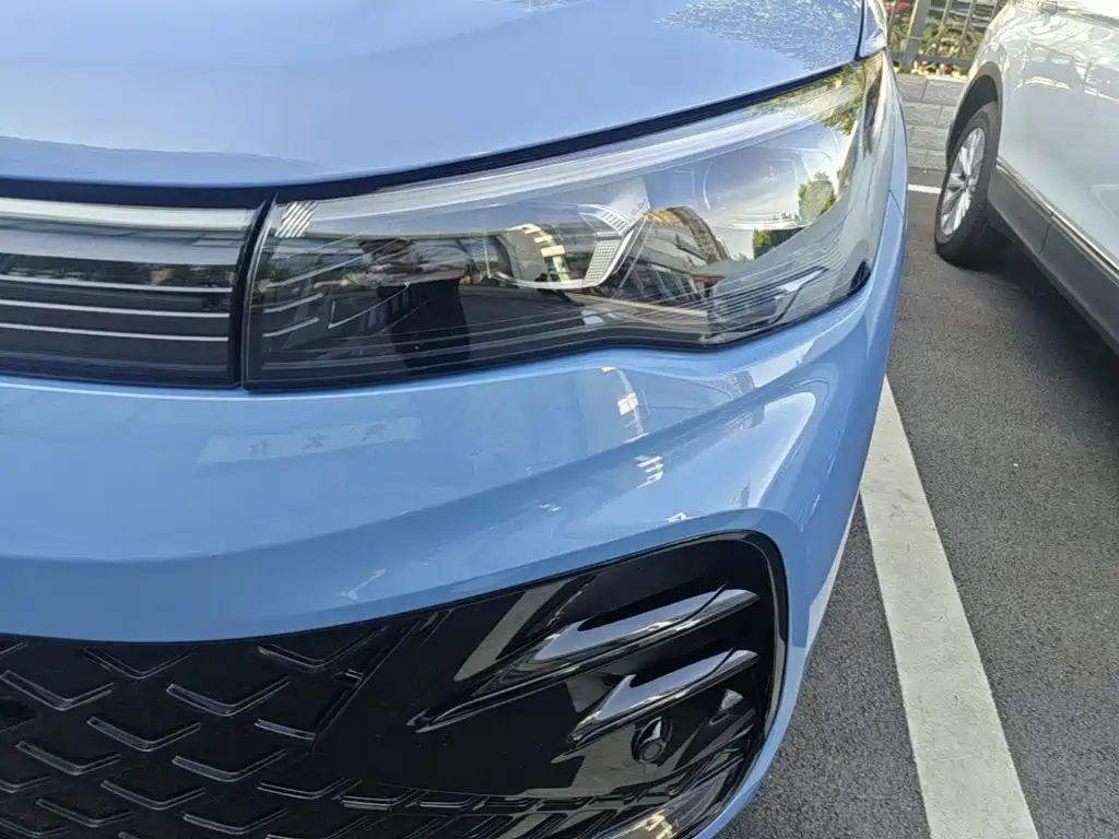 Volkswagen Tiguan L — миниатюра 24