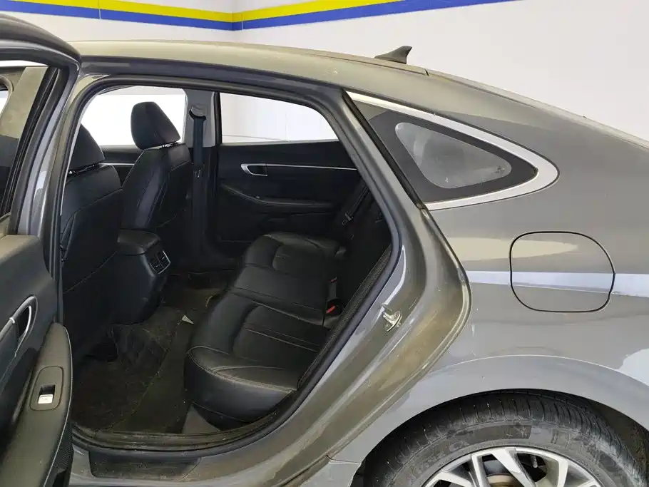 Hyundai Sonata — миниатюра 11