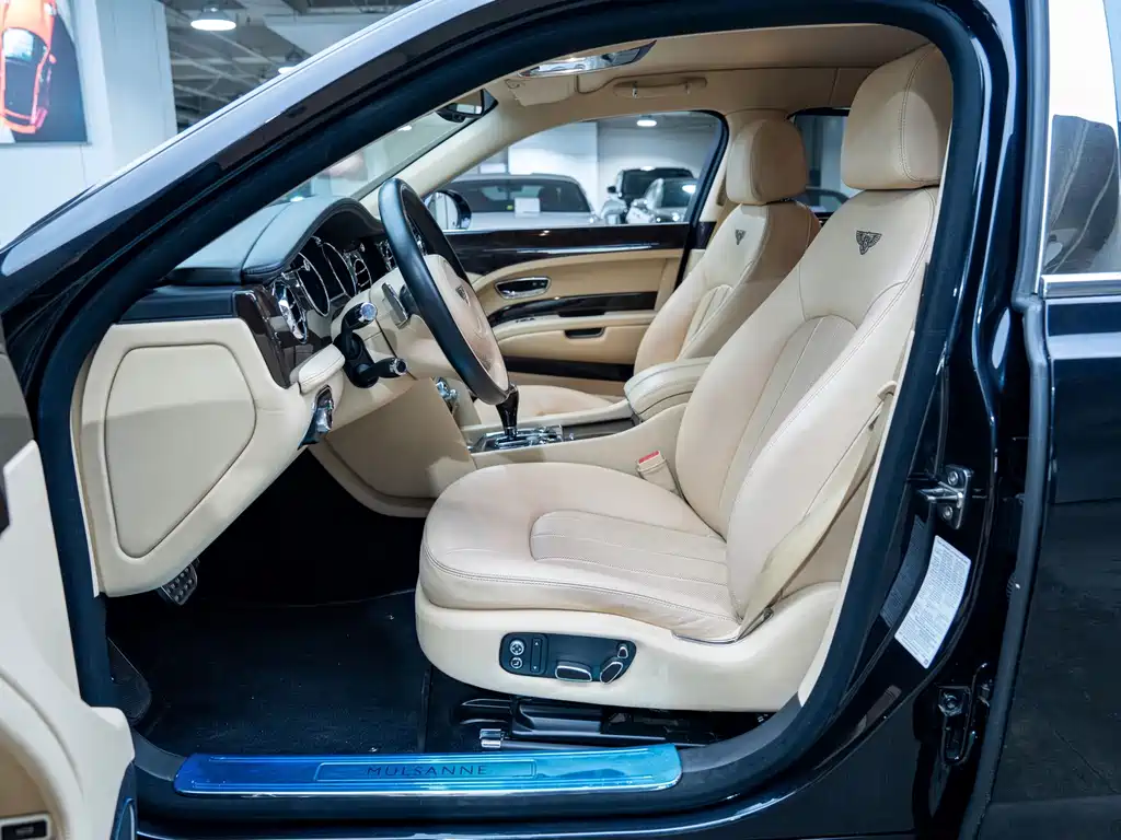 Bentley Mulsanne — миниатюра 22