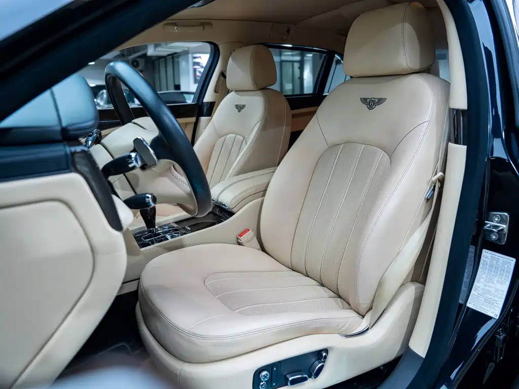 Bentley Mulsanne — миниатюра 21