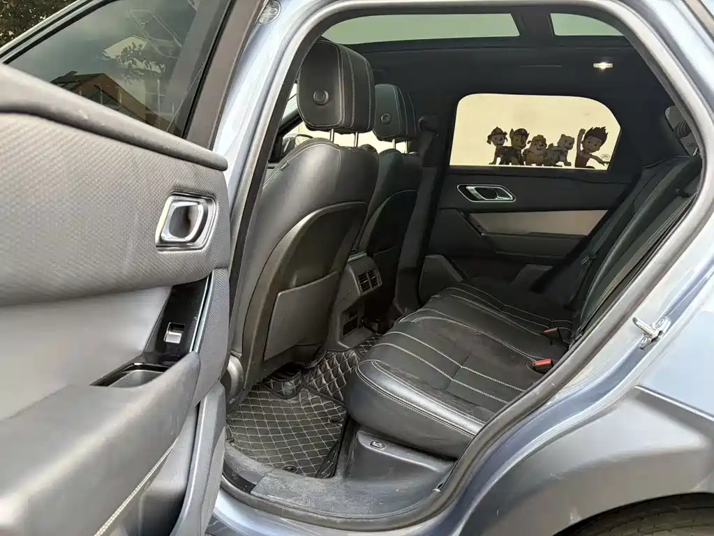 Land Rover Velar — миниатюра 11